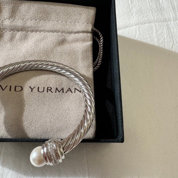 David Yurman Silver Bracelet with Pearl Ends 7mm - Picture 3 of 6